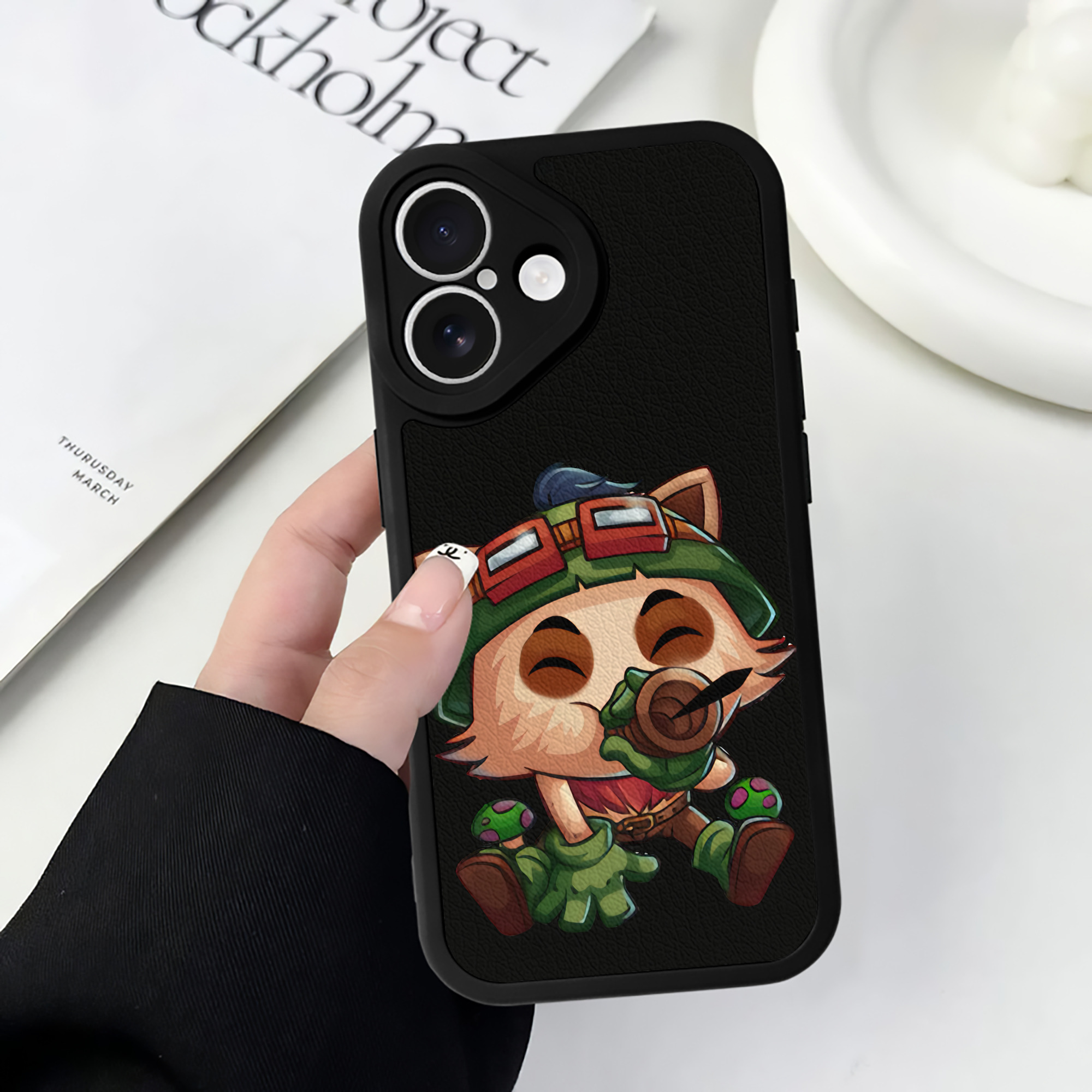 リーグ・オブ・レジェンド League of Legends LOL 【iPhone 16シリーズ対応】シリコンスマホケース（レザー調） 材質：シリコン